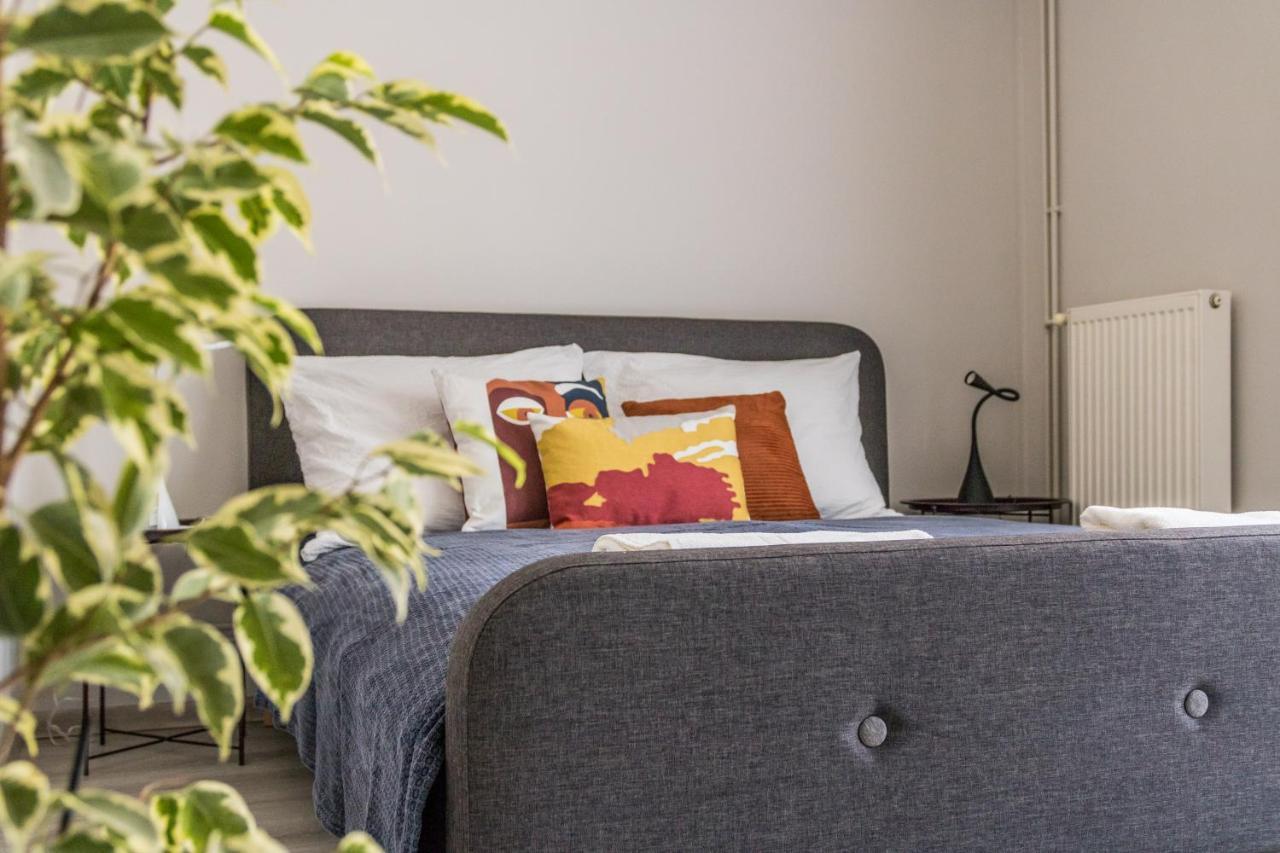 Villa 21 Boutique Rooms Balatonalmadi Bagian luar foto