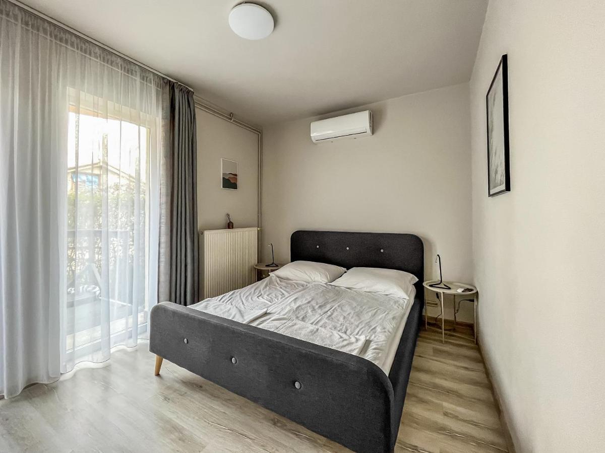 Villa 21 Boutique Rooms Balatonalmadi Bagian luar foto