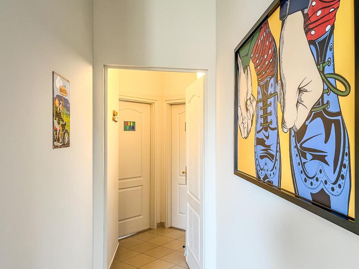 Villa 21 Boutique Rooms Balatonalmadi Bagian luar foto