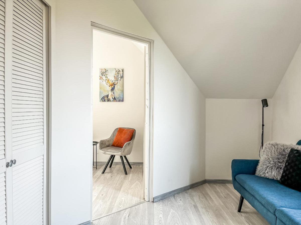 Villa 21 Boutique Rooms Balatonalmadi Bagian luar foto