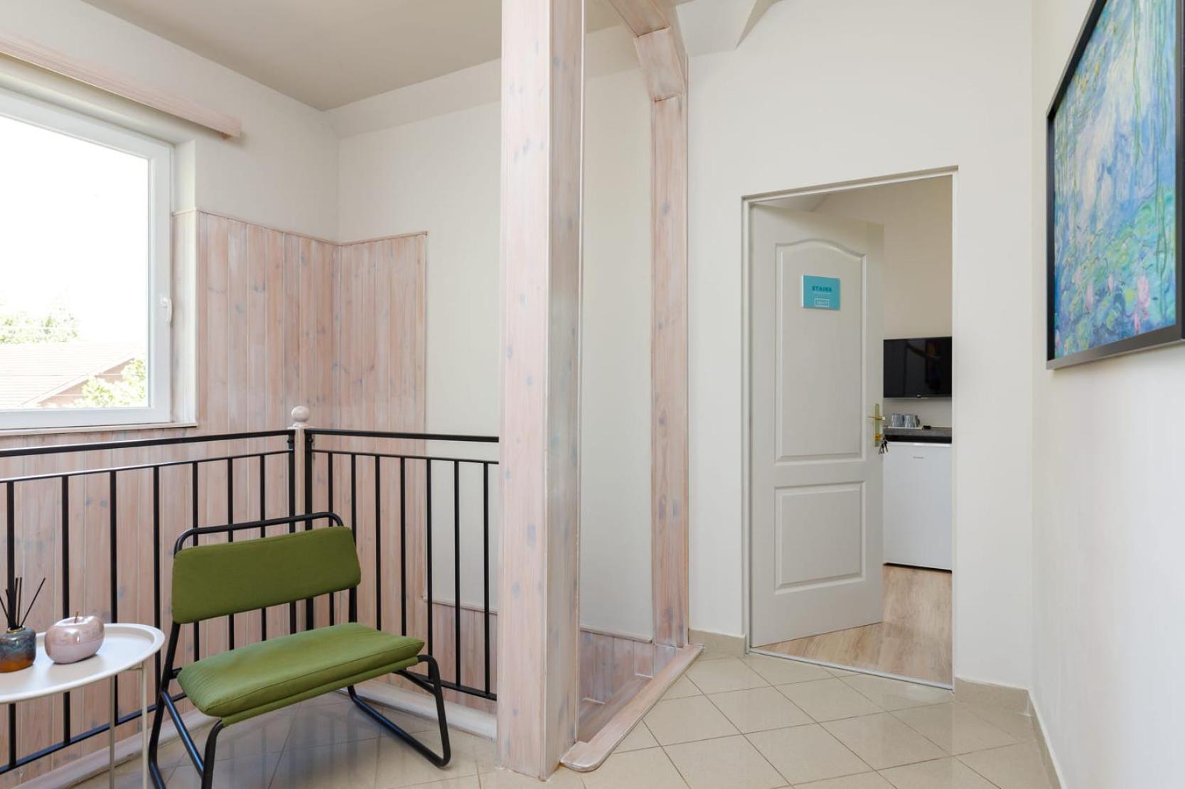 Villa 21 Boutique Rooms Balatonalmadi Bagian luar foto
